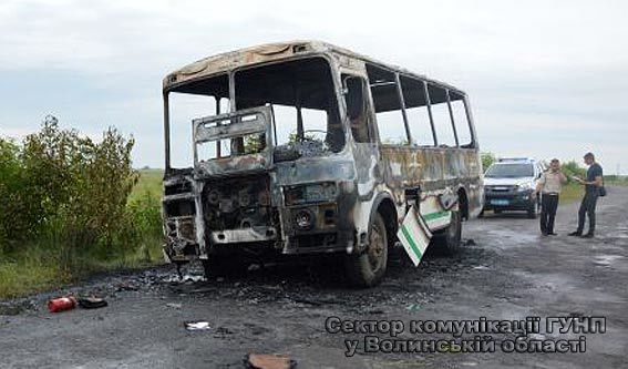 Рейсовый автобус полностью сгорел. Фото: