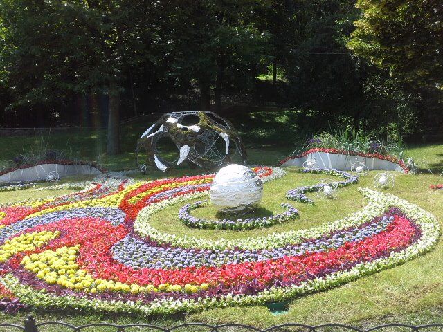 На Певческом поле в Киеве пройдет выставка цветов. Фото: facebook.com/zelenbud