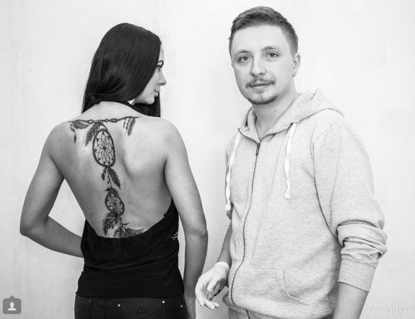 Девушка любит татуировки. Фото: instagram.com/lyudmila_milevich