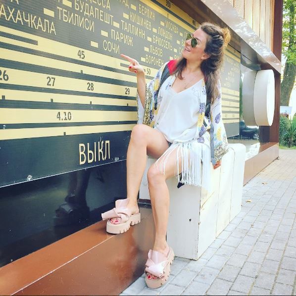 Жанна любит красиво одеваться. Фото: instagram.com/janna_badoeva
