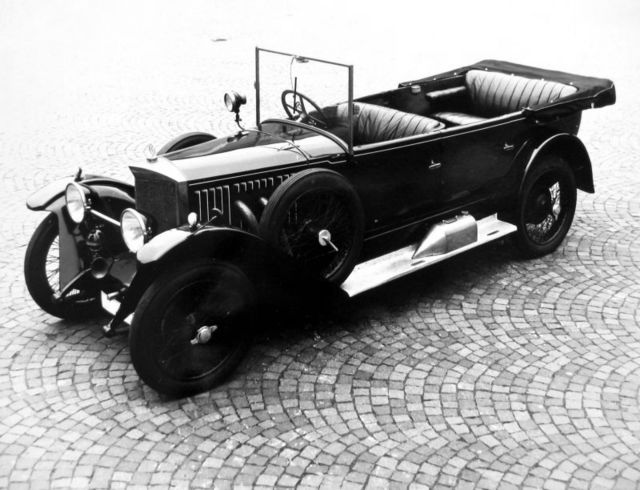 Steiger. Компания, существовавшая с 1914 по 1934 год под Ульмом и успевшая выпустить порядка 3000 автомобилей различных типов и моделей. На снимке — Steiger 11/55 PS (1925), последняя собственная модель компании (в 1925-м Steiger был поглощён компанией Martini и последние годы доживал в качестве суббренда Steiger-Martini).