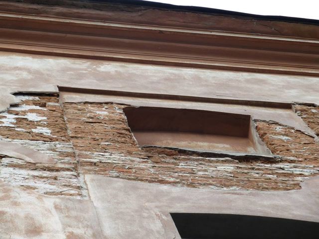 <p>Старим будинкам потрібен ремонт. Фото: соцмережі.</p>