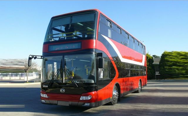 Elba (Йорданія) – досить великий виробник автобусів і спецтехніки, розташований в Аммані. У компанії велика модельна гамма, на знімку – автобус Elba Twin Star, флагман лінії.