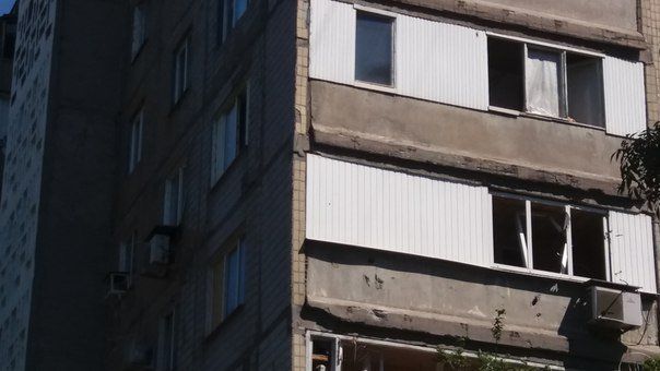 <p>Красногорівка та Донецьк. Фото: поліція і соцмережі</p>