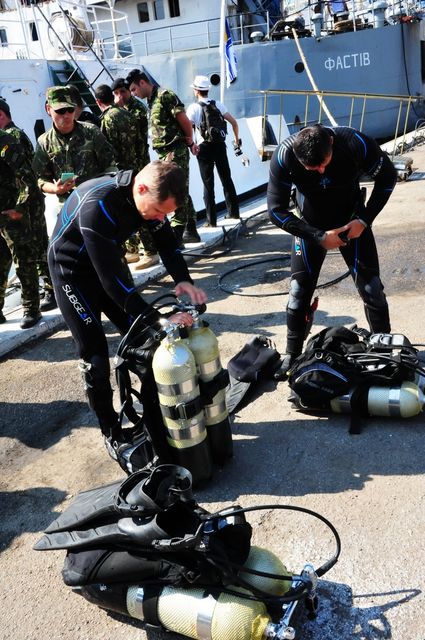 В рамках "Си Бриз" прошли учения военных водолазов. Фото: mil.gov.ua