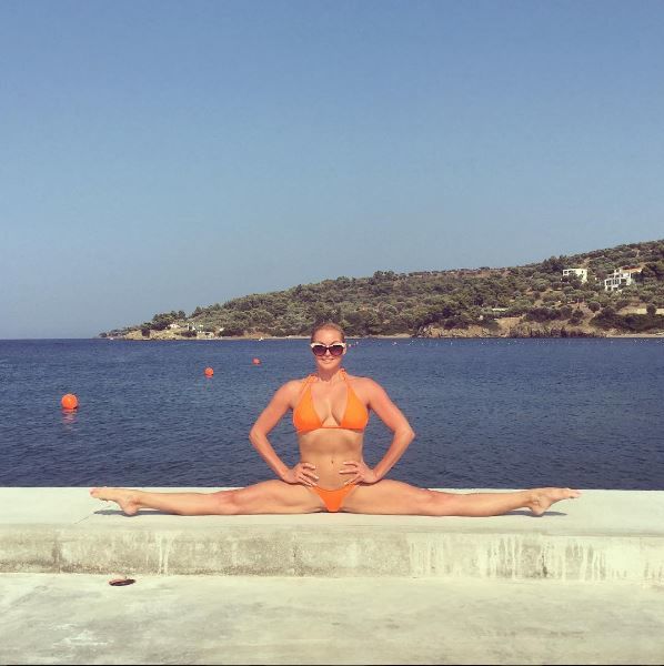 <p>Волочкова відпочиває в Греції. Фото: instagram.com/volochkova_art</p>