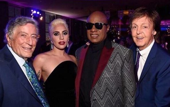 Леди Гага поздравила своего колегу. Фото: instagram.com/ladygaga