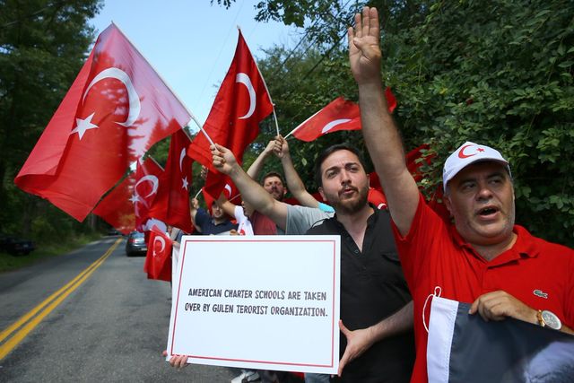 <p>У Стамбулі мітинг. Фото: twitter.com/anadoluagency</p>