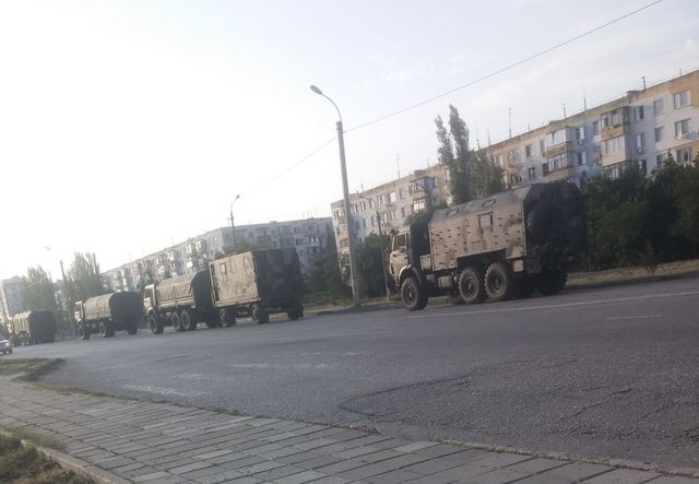 В Крым на пароме перебросили колонны российской военной техники. Фото: соцсети