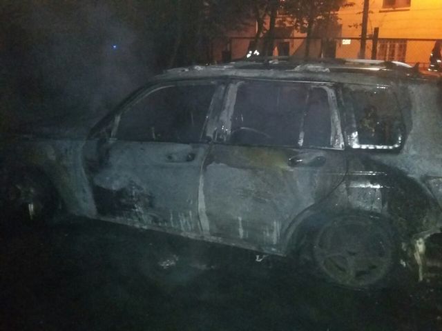 Во Львове на улице Мушака сгорели два автомобиля 