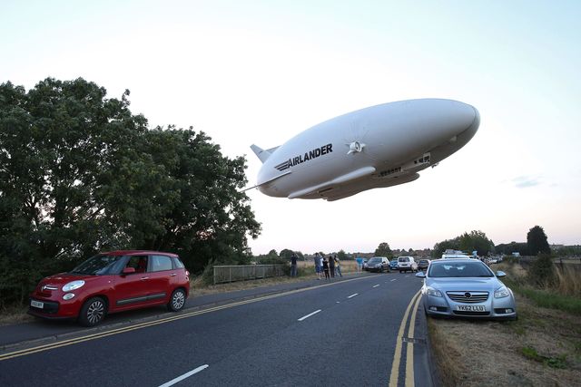 Самое большое воздушное судно в мире поднялось в небо в Великобритании, фото AFP
