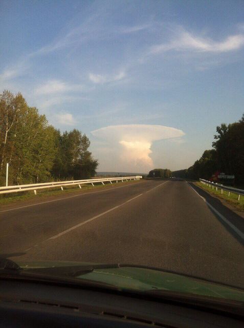 <p>"Ядерна" хмара. Фото: соцмережі</p>