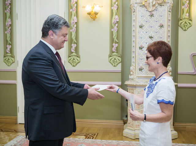 <p><span>Порошенко прийняв вірчі грамоти у нових послів США, Румунії, Бразилії і Єгипту / president.gov.ua</span></p>