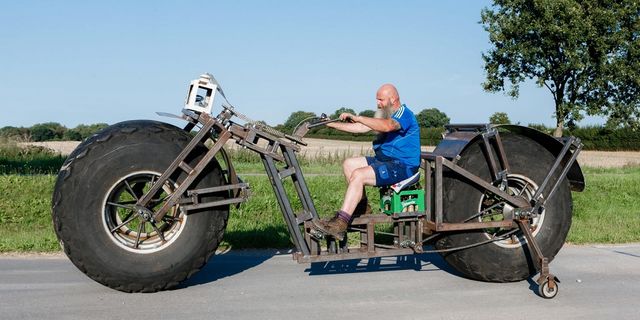 <p>Френк Доз побудував 940-кілограмовий велосипед</p>