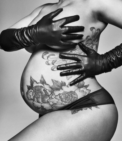<p>Блек подобається демонструвати своє тіло. Фото: instagram.com/blacchyna</p>