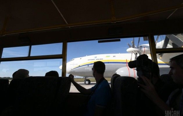 <p>Відновлений літак Ан-22 "Антей" вилетів в свій перший комерційний рейс, фото УНІАН</p>