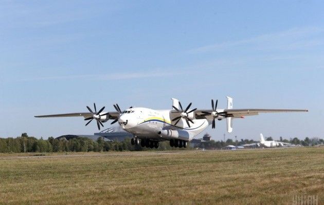 <p>Відновлений літак Ан-22 "Антей" вилетів в свій перший комерційний рейс, фото УНІАН</p>