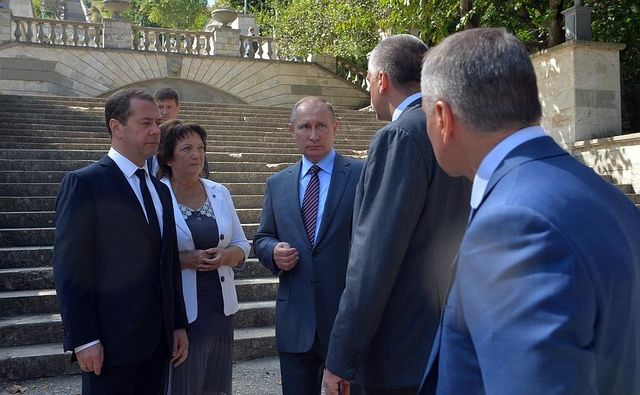 Путин и Медведев прибыли в Крым. Фото: пресс-служба Кремля