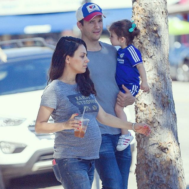 Мила Кунис ждет второго ребенка. Фото: instagram.com/ashtonmila