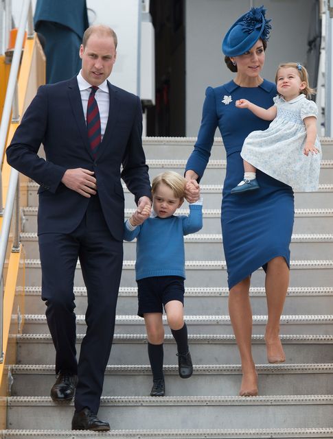 <p>Герцогиня Кембриджська Кейт Міддлтон з чоловіком в Канаді. Фото: AFP</p>