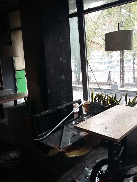 Пиццерия вспыхнула из-за мотороллера. Фото: ГСЧС Киева
