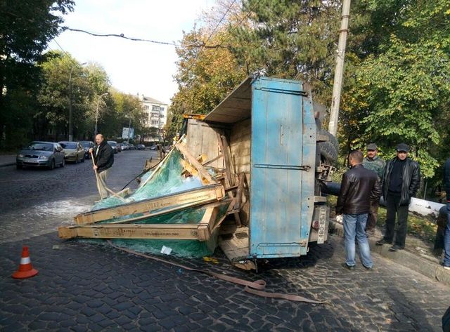 <p>На місці аварії. Фото: патрульначя поліція Львова</p>