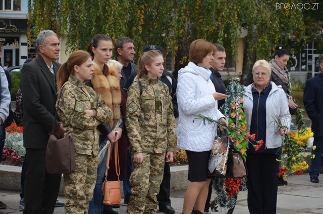В Житомире прощались с 22-летним сержантом Виталием Ступаком. Фото: vgolos.zt.ua