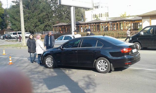 В Виннице водитель сбил ребенка на переходе. Фото: соцсети / Roman Kowalski
