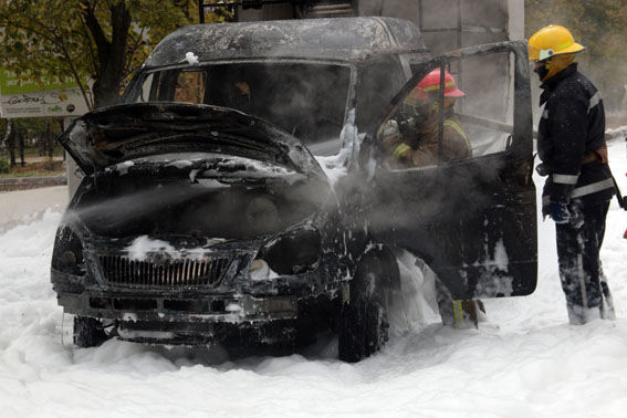 Машина загорелась на ходу. Фото: полиция