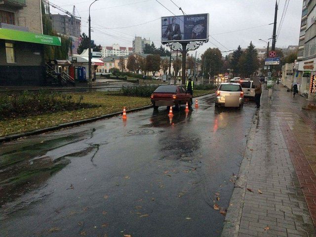 В Хмельницком произошло три ДТП. Фото: УНН