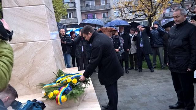 В румынском городе Сигету Мармацией открыли памятник Тарасу Шевченко. Фото: @MFA_Ukraine