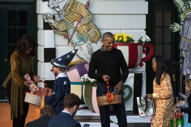Барак и Мишель Обама отпраздновали свой последний Хеллоуин в Белом доме, фото AFP