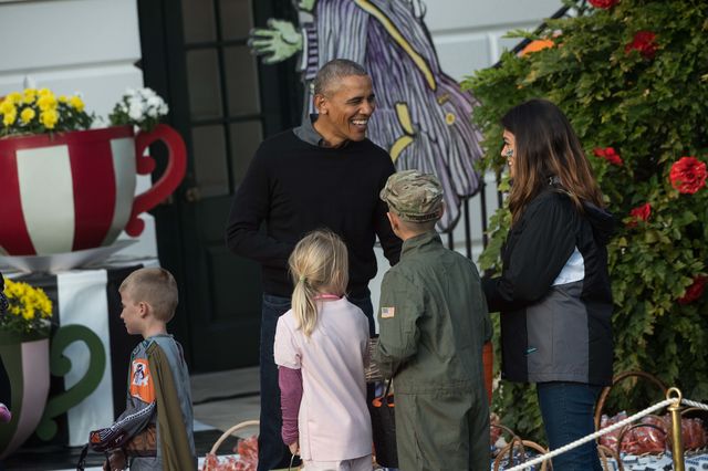 <p>Барак і Мішель Обама відсвяткували свій останній Хелловін у Білому домі, фото AFP</p>