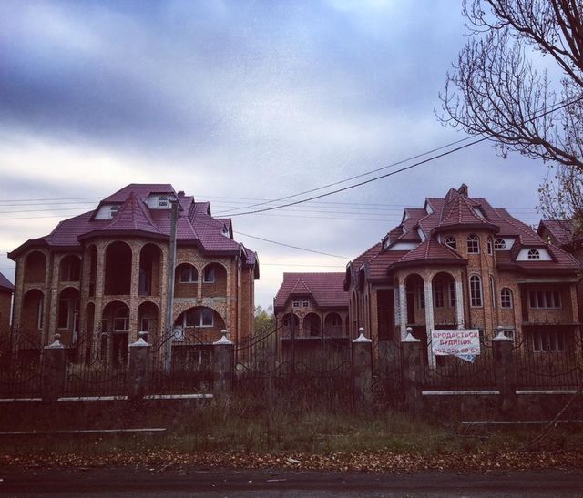 <p>Розкішні палаци на Закарпатті. Фото: Facebook Тетяни Даниленко</p>