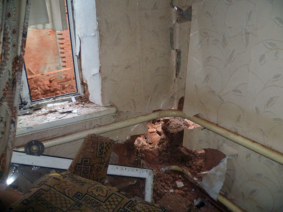 <p>Бойовики завдали удару по Донецьку. Фото: поліція</p>