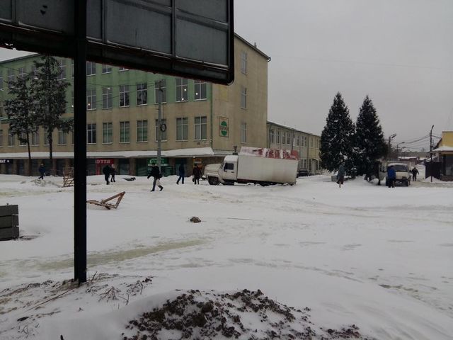 Снег во Львове. Фото: Варта-1, Т.Самотый, патрульная полиция Львова