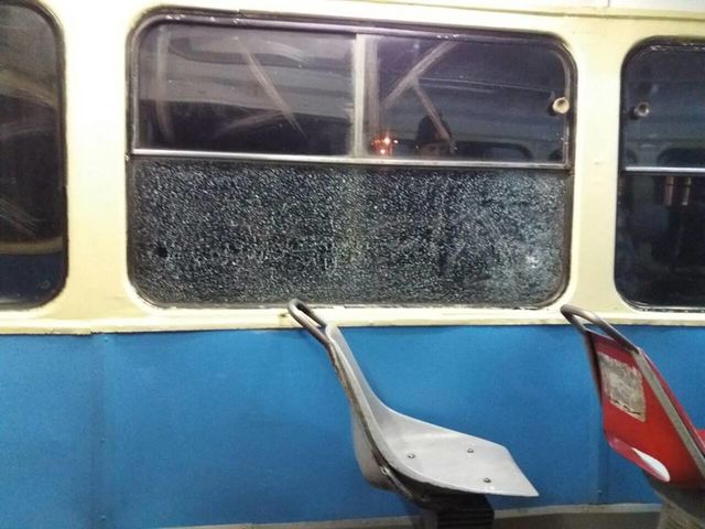 <p>У Дніпрі обстріляли трамвай</p>