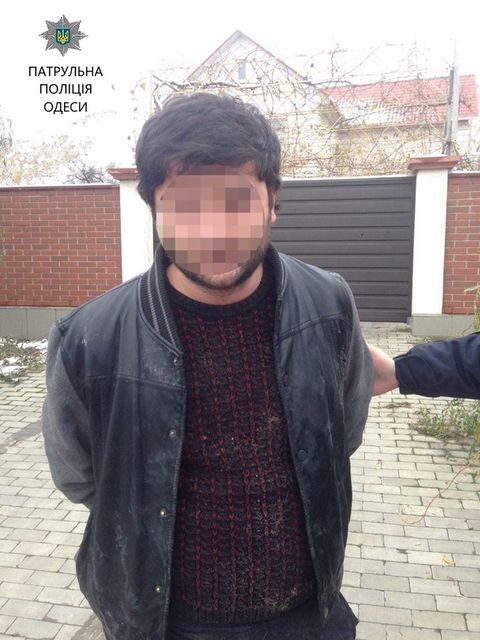 В Одессе задержали подозреваемых в серии краж и ограблений. Фото: полиция