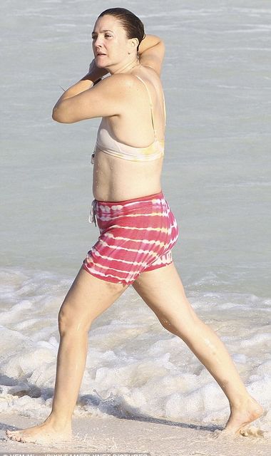 <p>Дрю Беррімор в купальнику. Фото: dailymail.co.uk</p>
