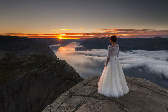 Польский фотограф Кароль Ненартович представил альтернативную свадебную фотосессию, снятую в горах. Фото: Кароль Ненартович