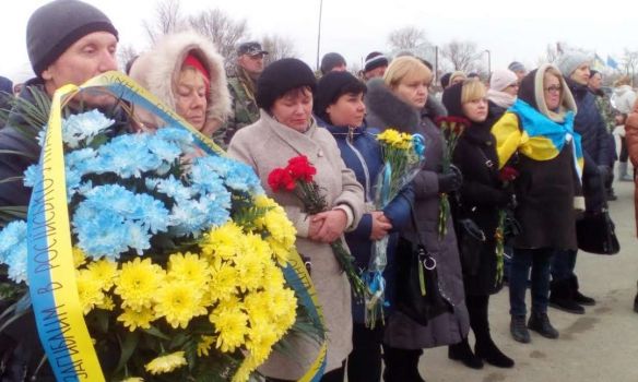 В Херсонской области открыли памятник крымчанам-бойцам. Фото: Громадське радіо