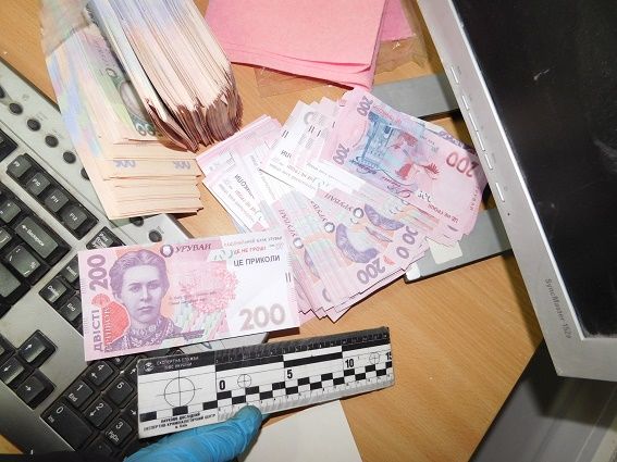 Организатору фальшивого обменника грозит тюремный срок. Фото: ГУ НП Киева