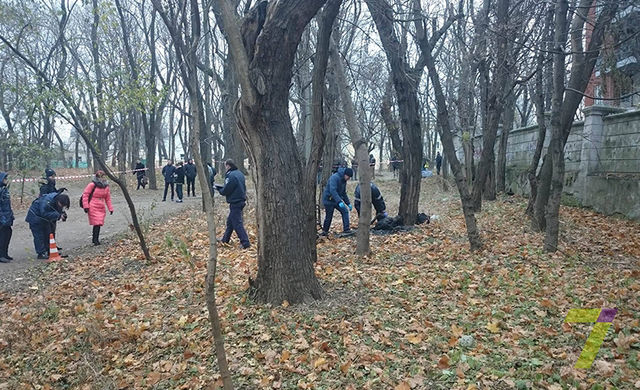 В парке Одессы нашли тело.