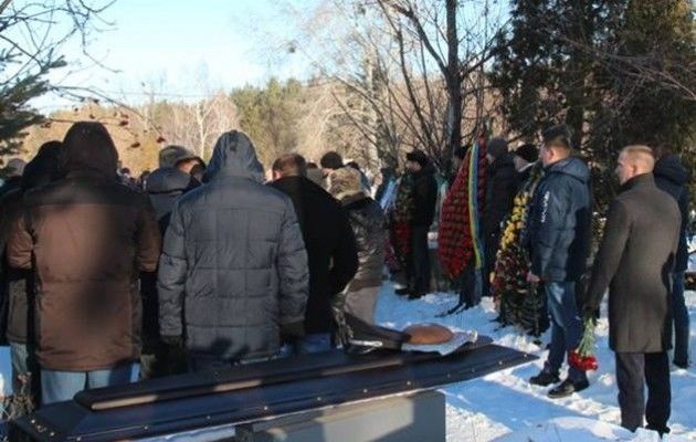 <p><span>Похорон загиблих у Княжичах поліцейських, фото kyiv.npu.gov.ua</span></p>