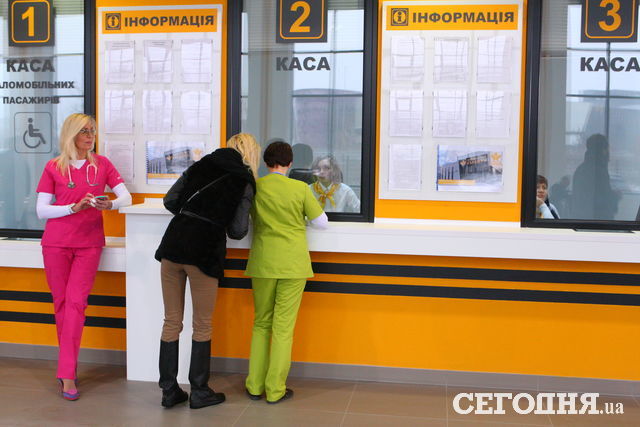 <p>На новому автовокзалі – невеликий зал очікування і хостел, де може переночувати кілька осіб</p> | Фото: Анатолiй Бойко