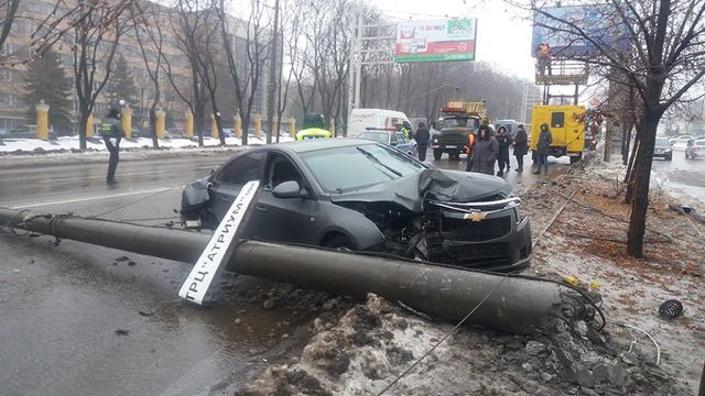 ДТП произошло в центре Донецка. Фото: Твиттер