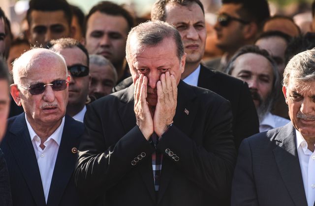 17 липня 2016 року. У Туреччині сталася спроба державного перевороту. Близько 90 осіб загинули, ще 1154 людини, серед яких військові і цивільні – поранені. Фото: AFP