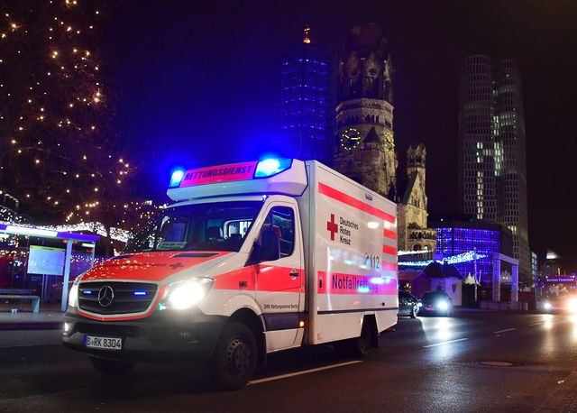 Жертвами теракта в Берлине стали как минимум 9 человек, фото AFP