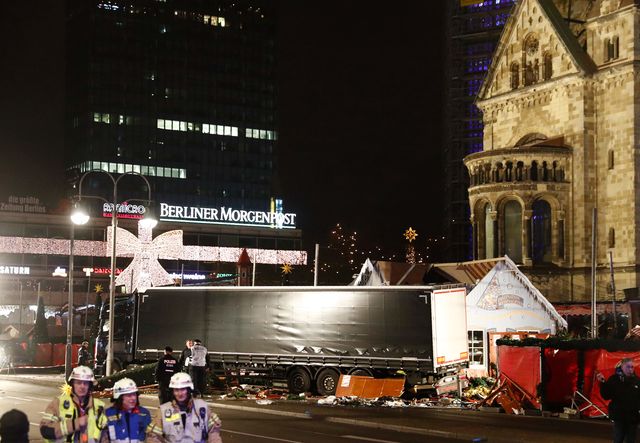 <p>Вантажівка в'їхала в різдвяний ярмарок в Берліні, фото AFP</p>