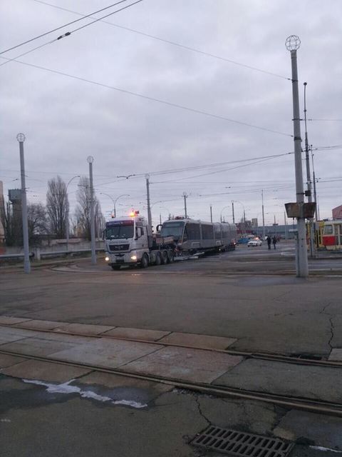Новый трамвай уже в Киеве. Фото: Дмитрий Левченко